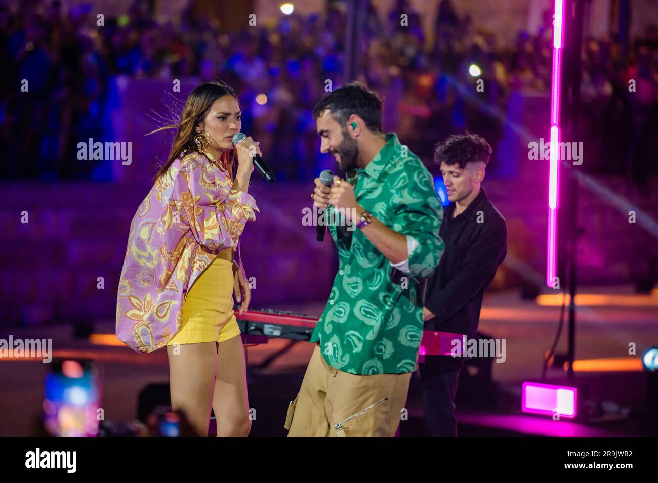 Concerto Marco Mengoni 2025 Performance Visual