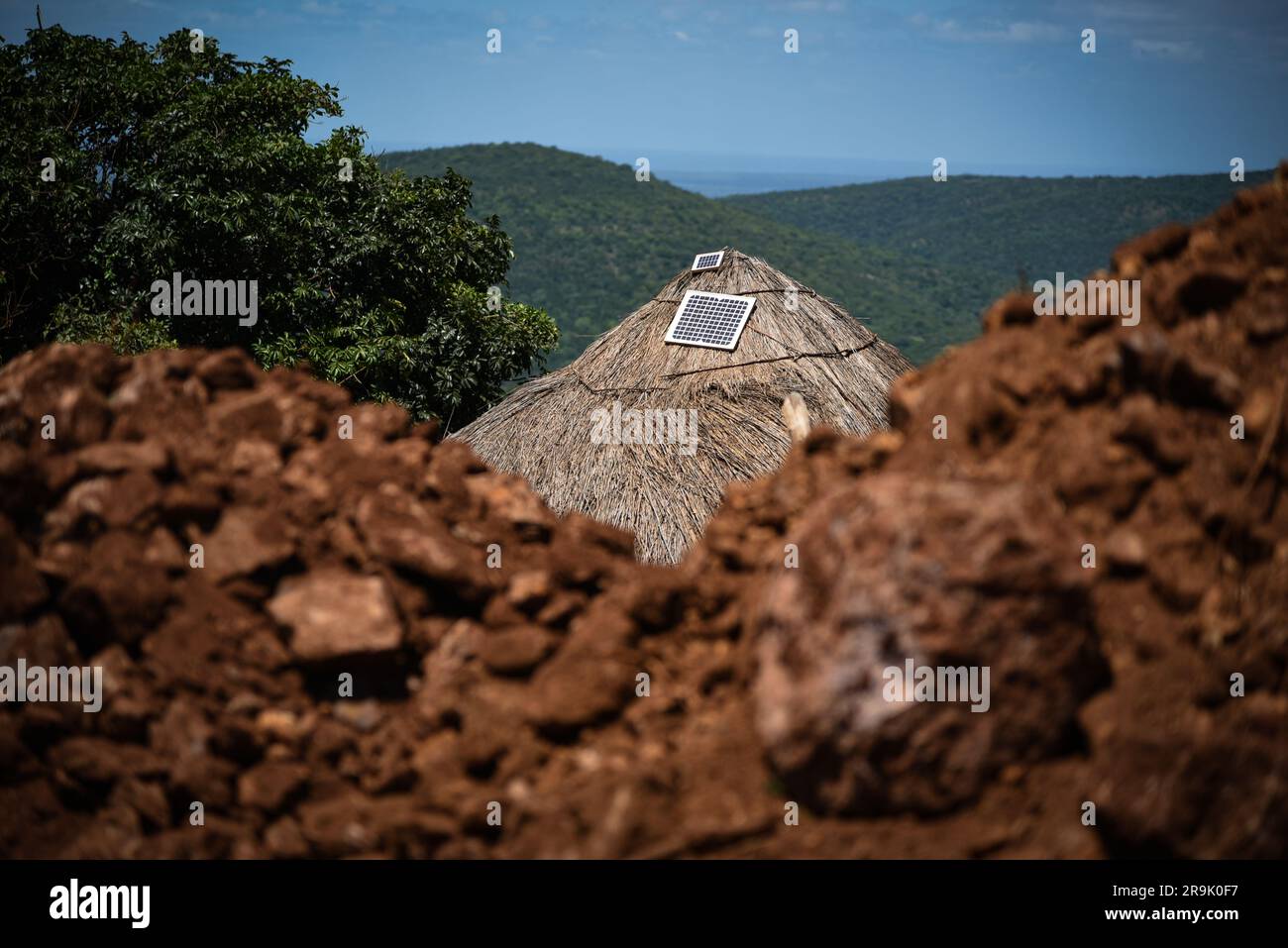 Solar mini grid africa hi-res stock photography and images - Alamy