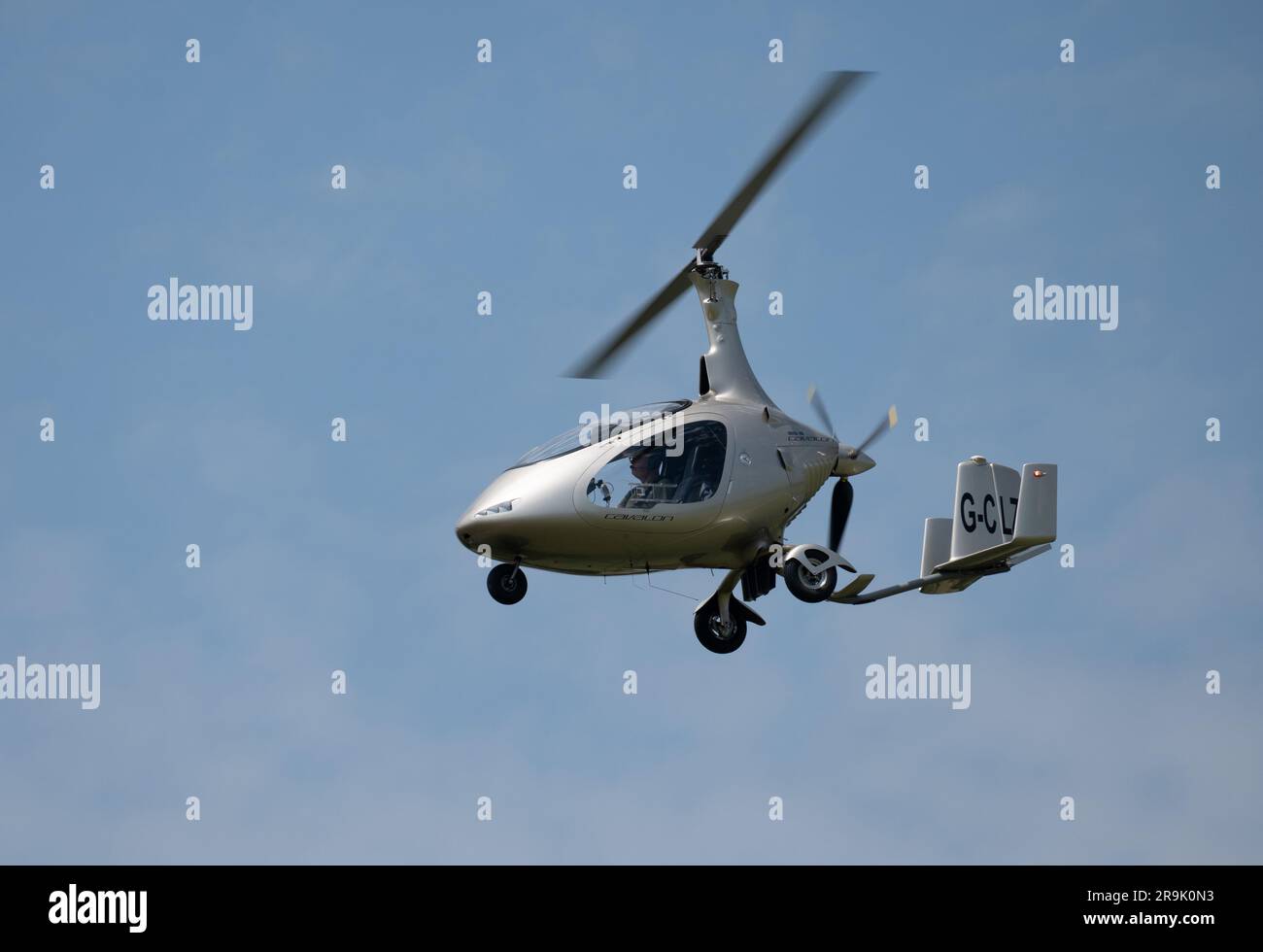 Cavalon Rotor Rotorsport UK Cavalon landing at Wellesbourne Airfield, Warwickshire ...