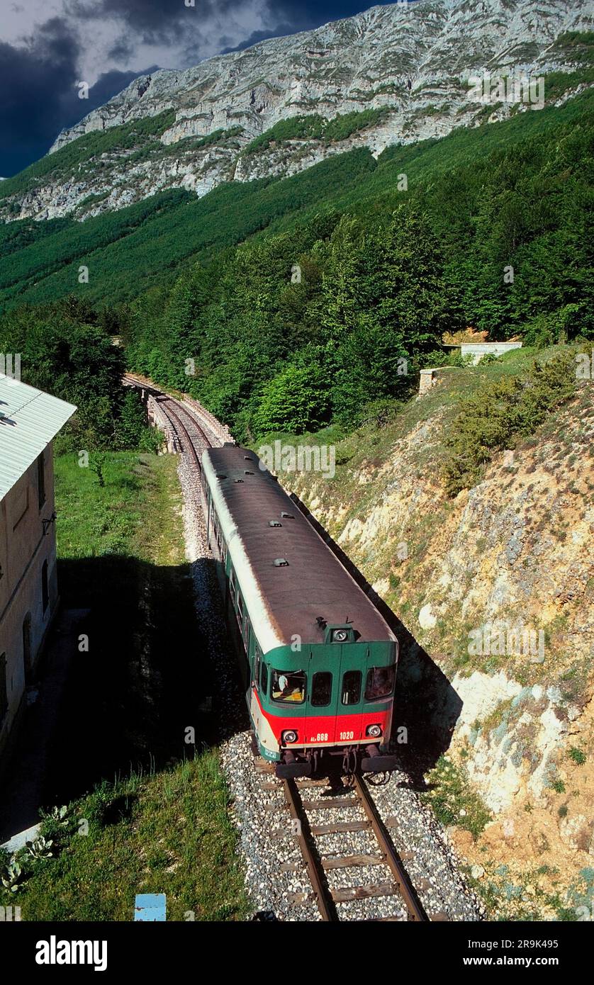 Italy Abruzzo Historic train - tourist section Sulmona - Carpinone - Forchetta pass Stock Photo