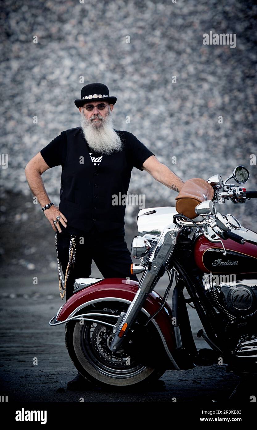 motorcycle biker indian man beard rock'n roll Stock Photo - Alamy