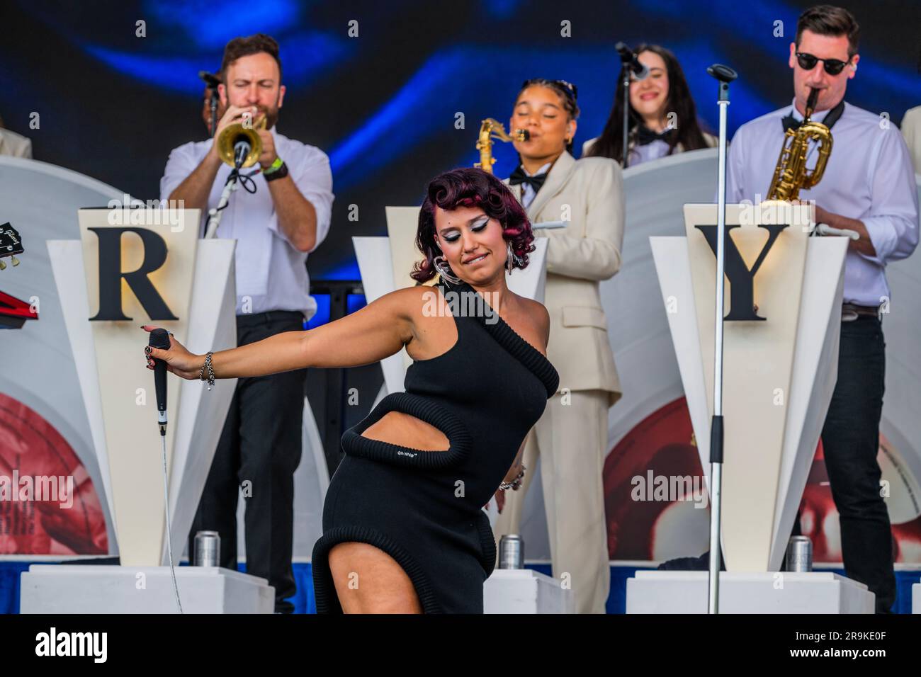 Raye 2023 hi-res stock photography and images - Alamy