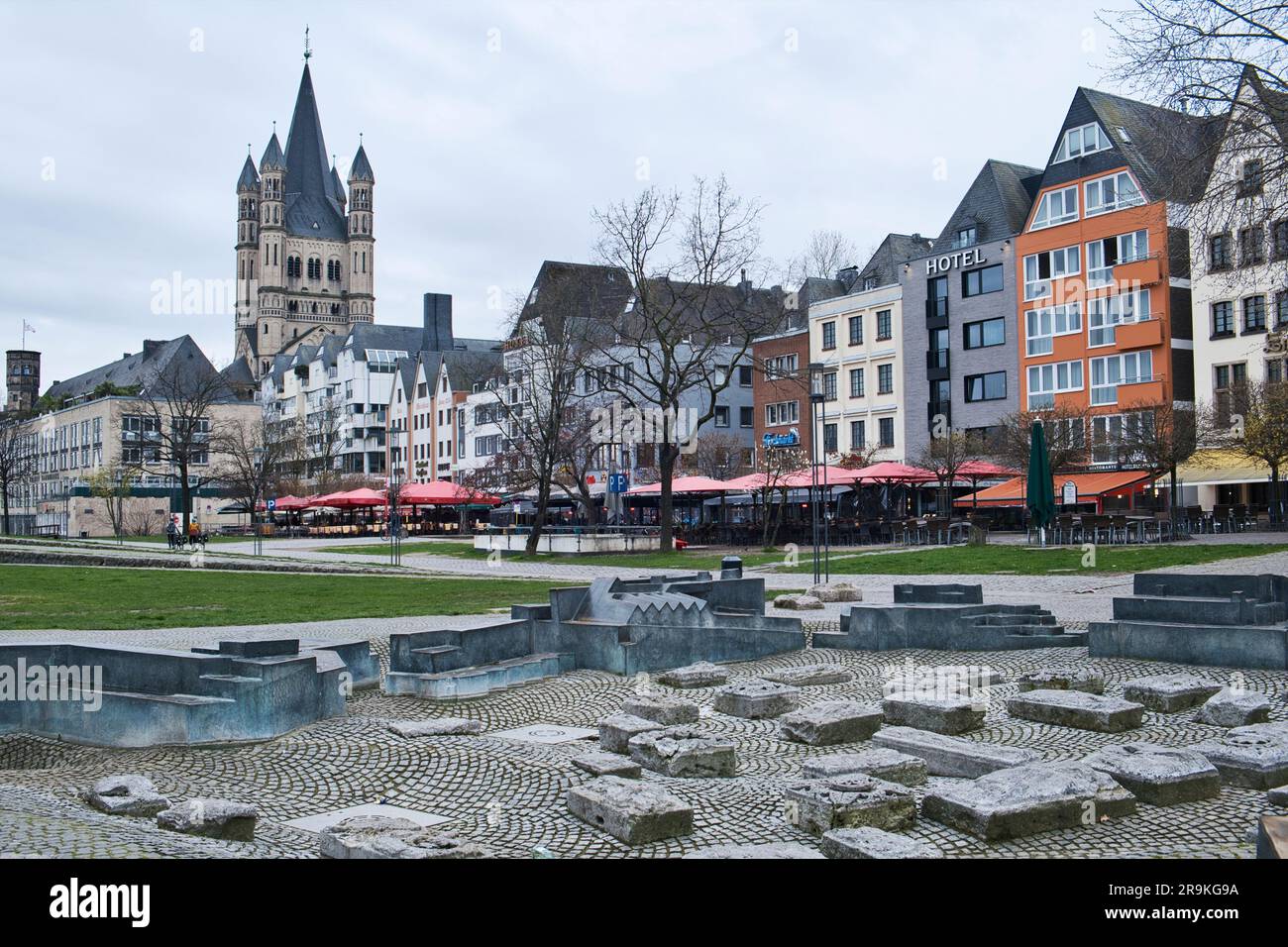 The Cologne bank of the Rhine with the old town in spring Stock Photo ...