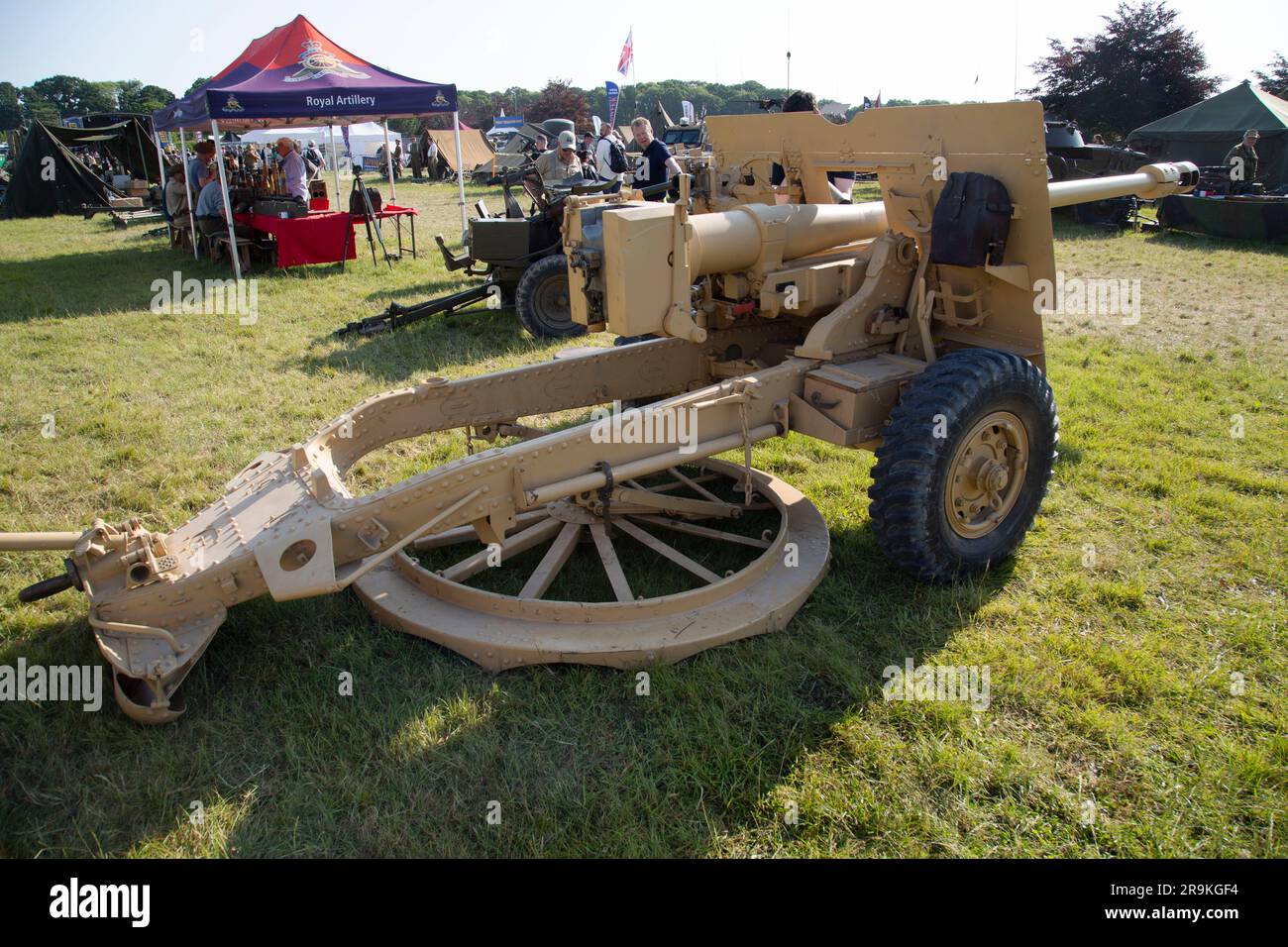 Ordnance QF 25-pounder British field gun and howitzer used during the Second World War. Tankfest 23, Bovington, UK Stock Photo