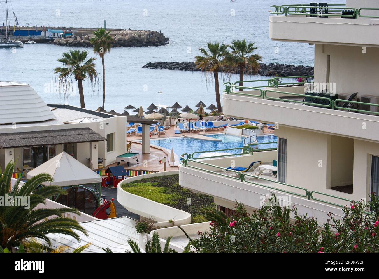 Pool View High High angle view hotel swimming pool hi-res stock photography and images ...