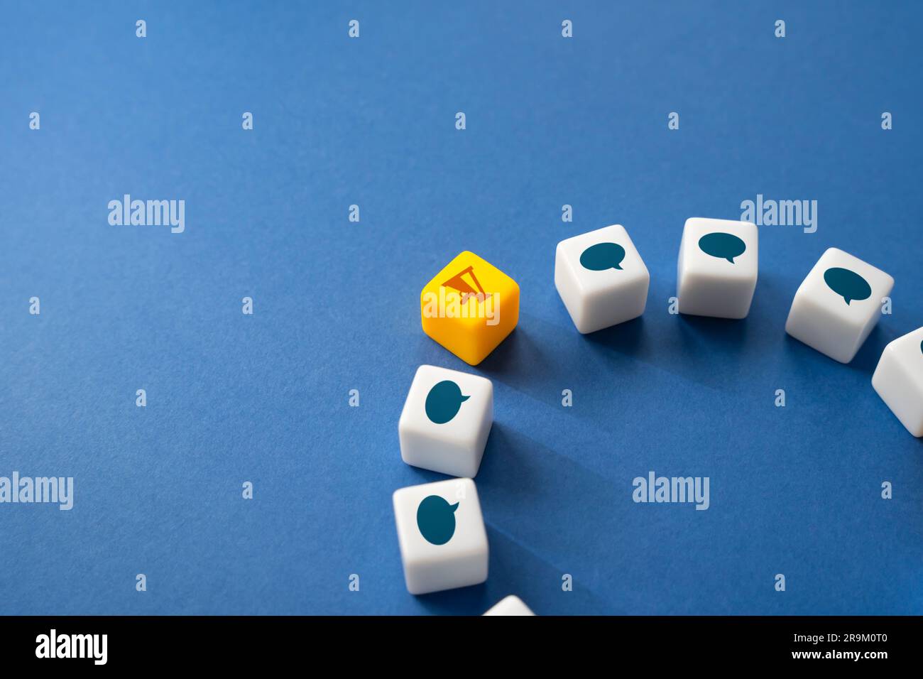 Broadcast your vision. Make thoughts public. Communication and ...