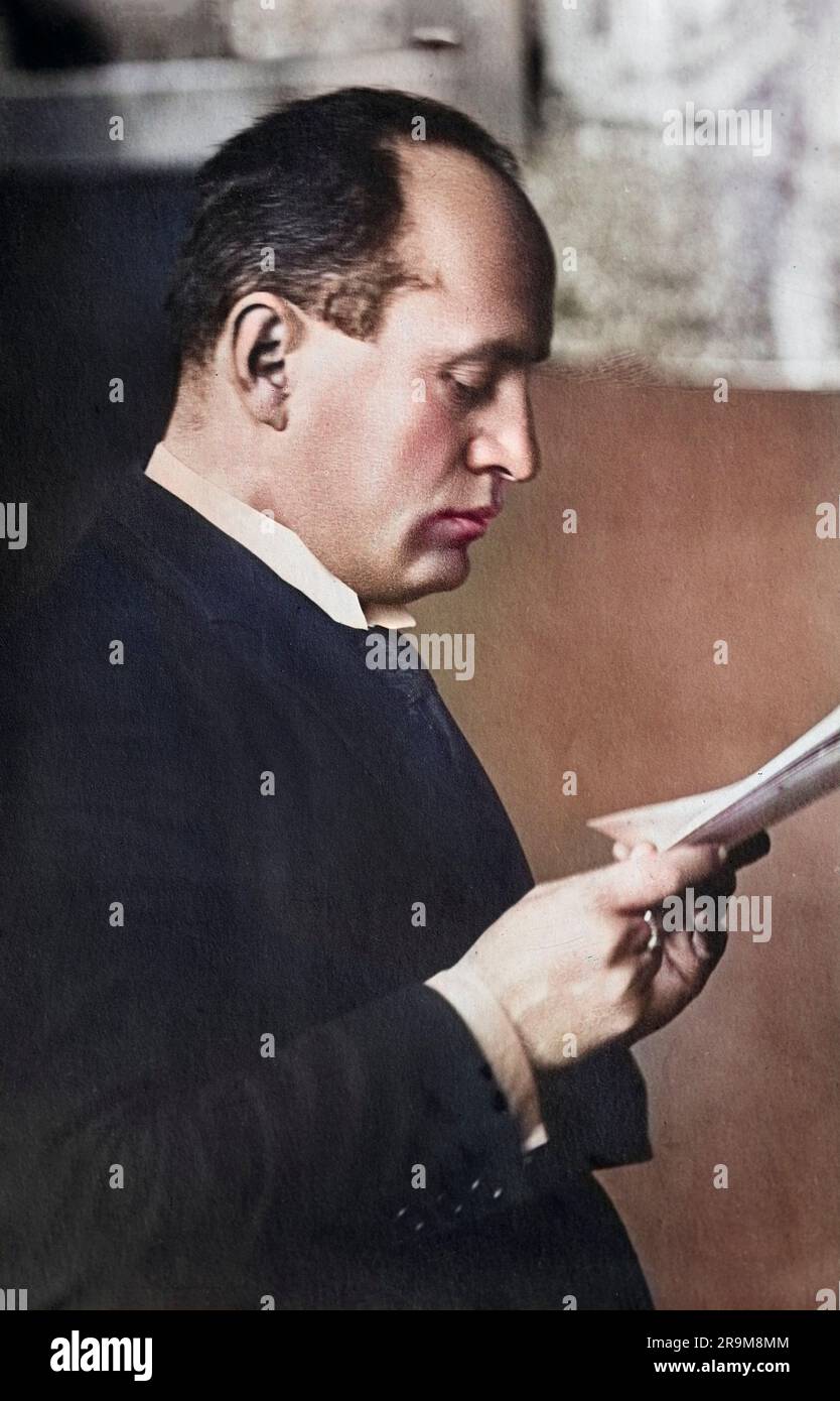 Benito Mussolini, Prime Minister of Italy, half-length profile portrait, Bain News Service, between 1920 and 1925 Stock Photo