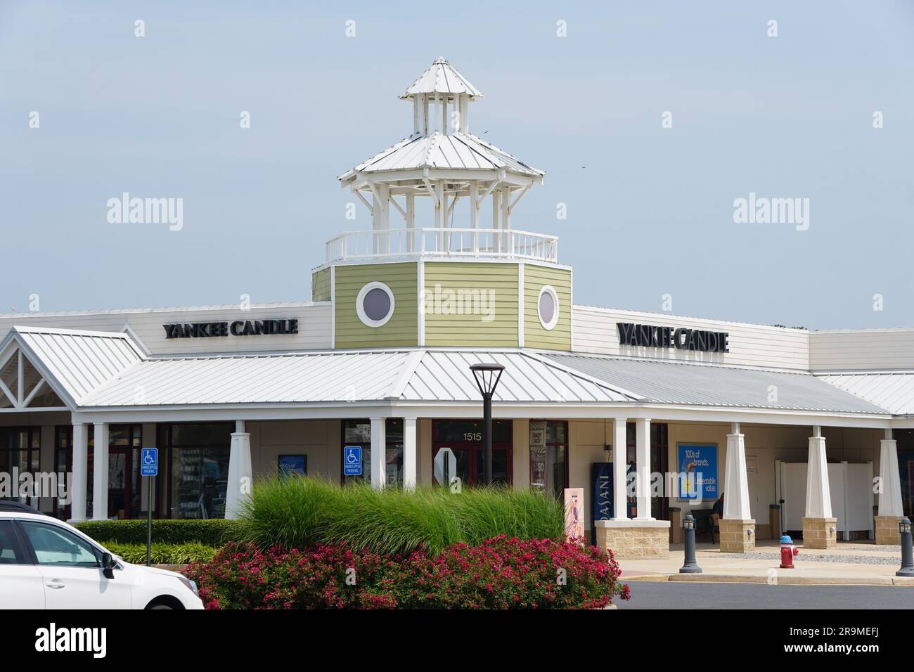 Rehoboth Beach, Delaware, U.S.A - June 18, 2023 - The distance view of the Yankee Candle outlet Stock Photo