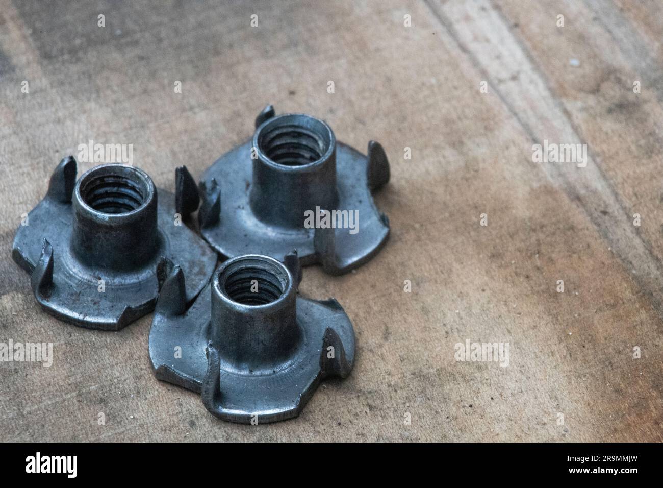 T nut, tee nut, blind nut, flush fitting, pronged nut, used to mount