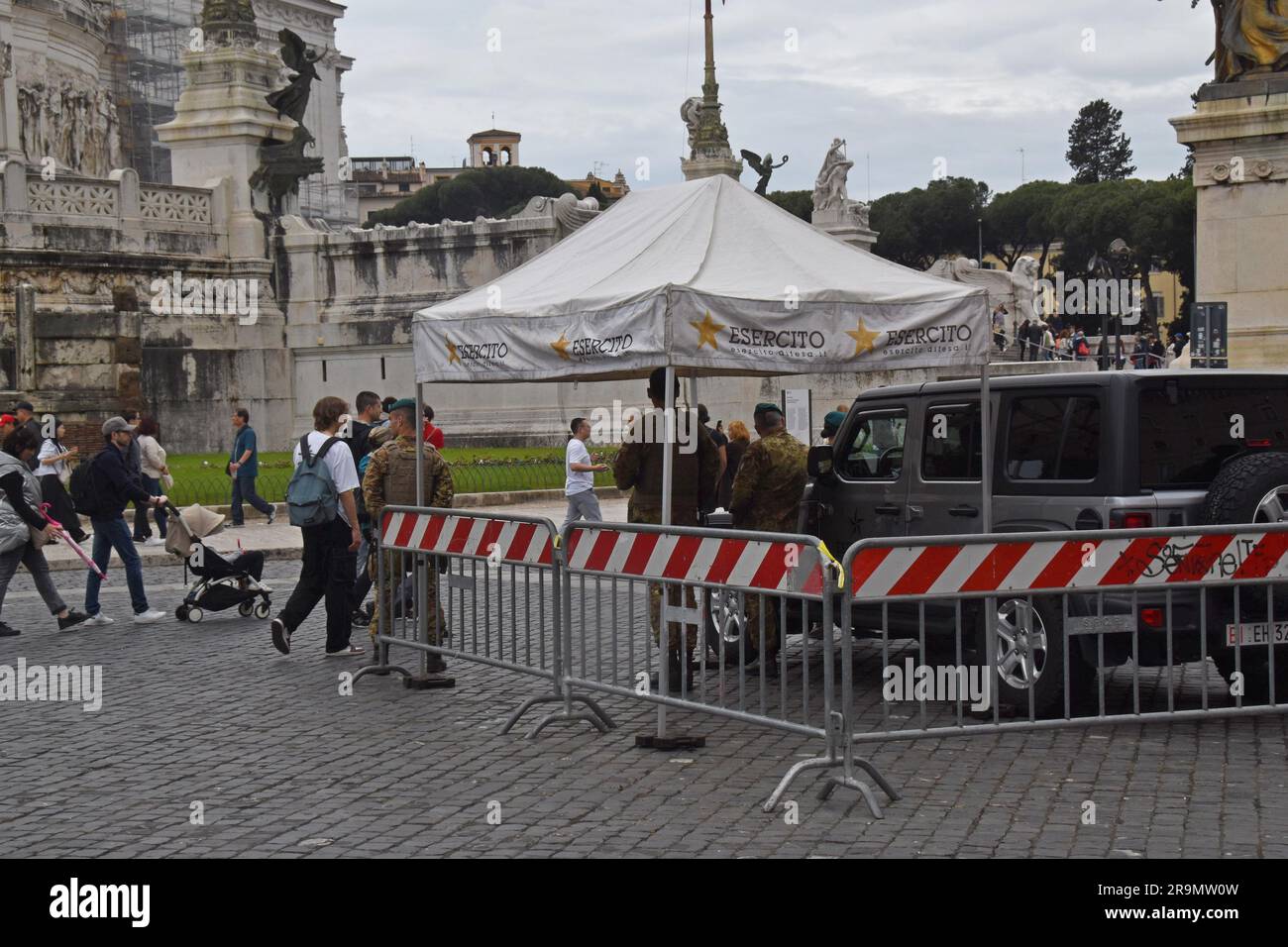 Military personnel in tourist areas of the city of Rome, as part of the