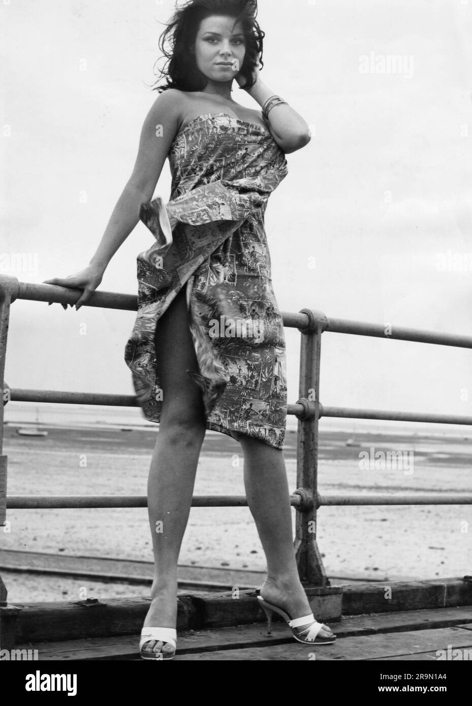 Woodcock, Carmen, British model, wearing beach fashion, 1960s, ADDITIONAL-RIGHTS-CLEARANCE-INFO-NOT-AVAILABLE Stock Photo