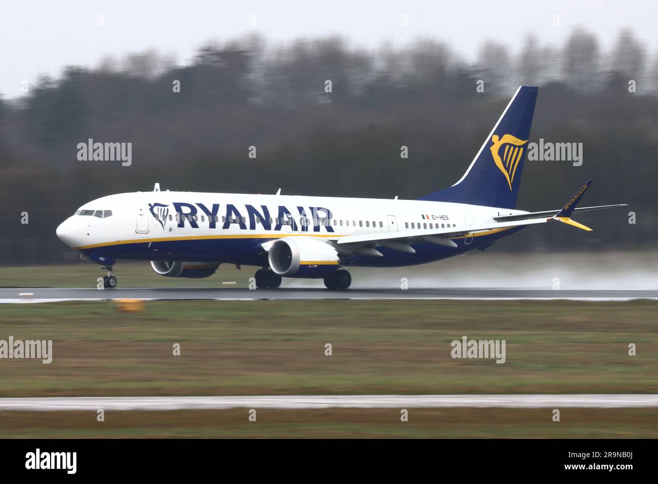 Ryanair, Boeing 737 Max 8 EI-HES, leaving Stansted Airport, Essex, UK Stock Photo