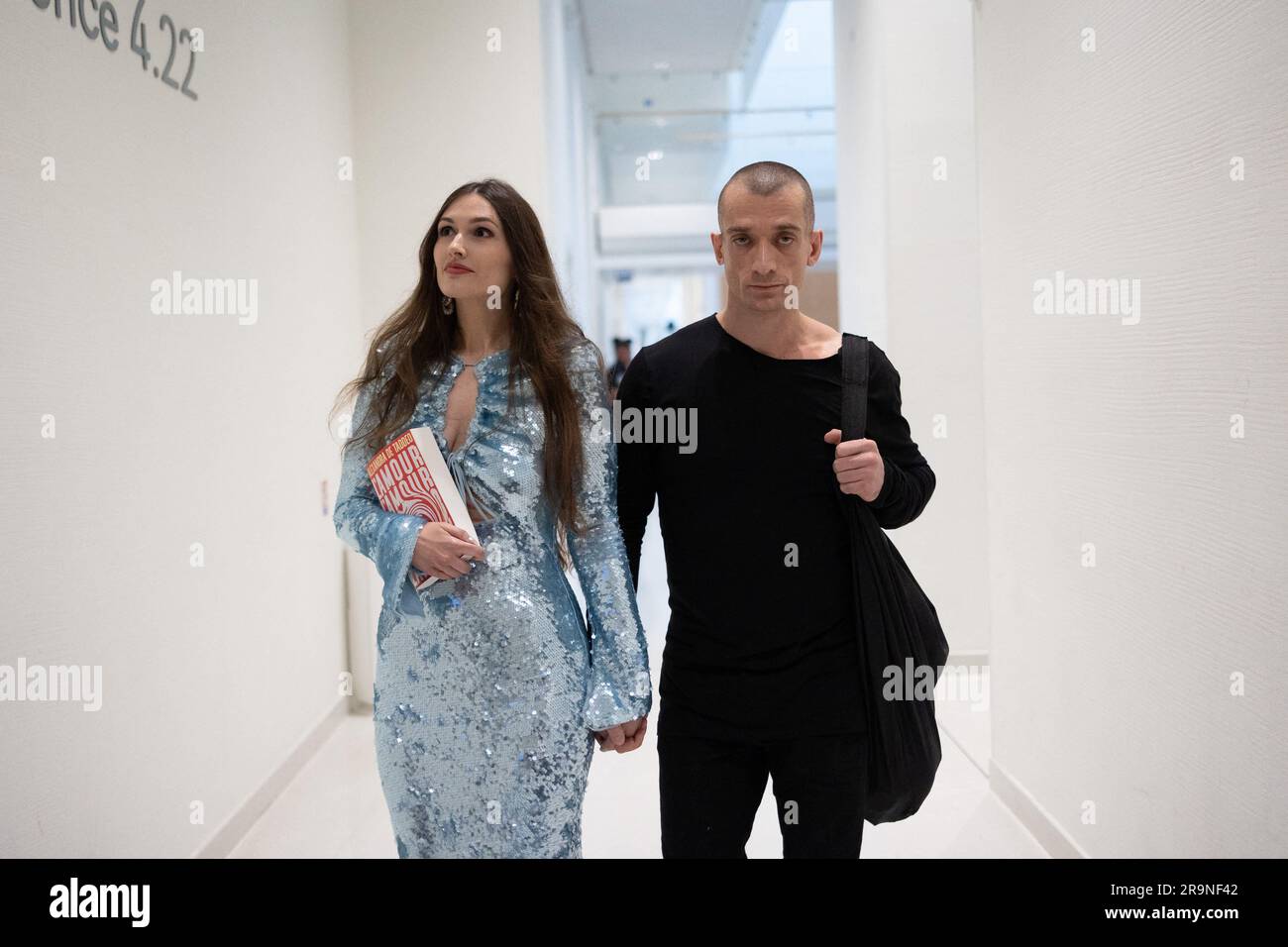 Uxlash porno videolar