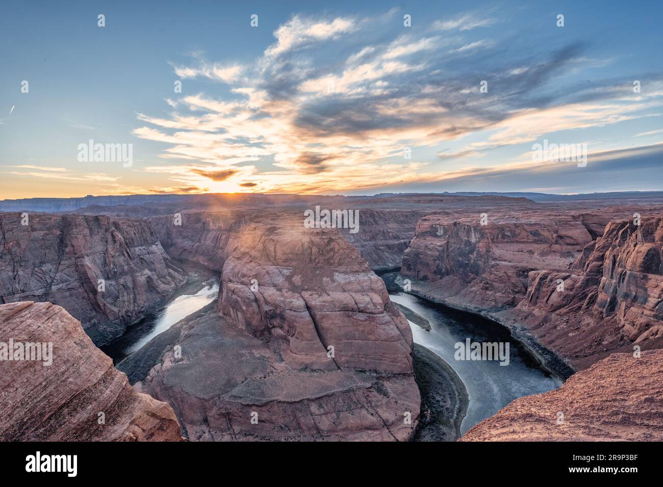 Horseshoe bend in road hi-res stock photography and images - Alamy