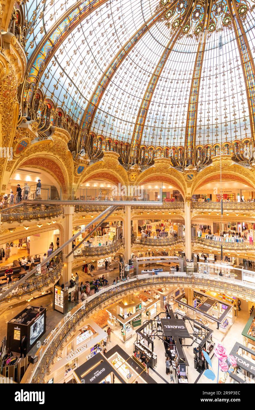 Roof galeries lafayette paris haussmann hi-res stock photography and images  - Alamy