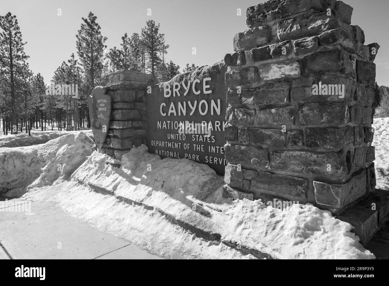 Bryce Canyon, UT - 4/7/2023: Bryce Canyon National Park Sign in Black and White Stock Photo