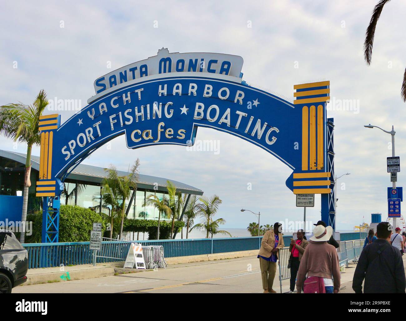 Entrance sign to Santa Monica Pier California USA Stock Photo