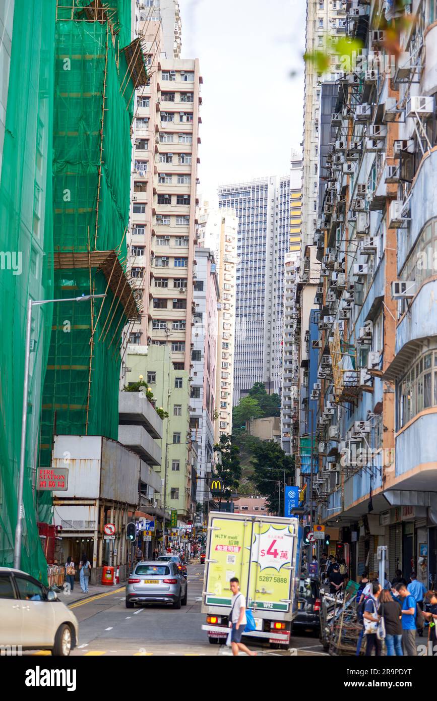 Crowded high-rise residential buildings on the streets of Hong Kong ...