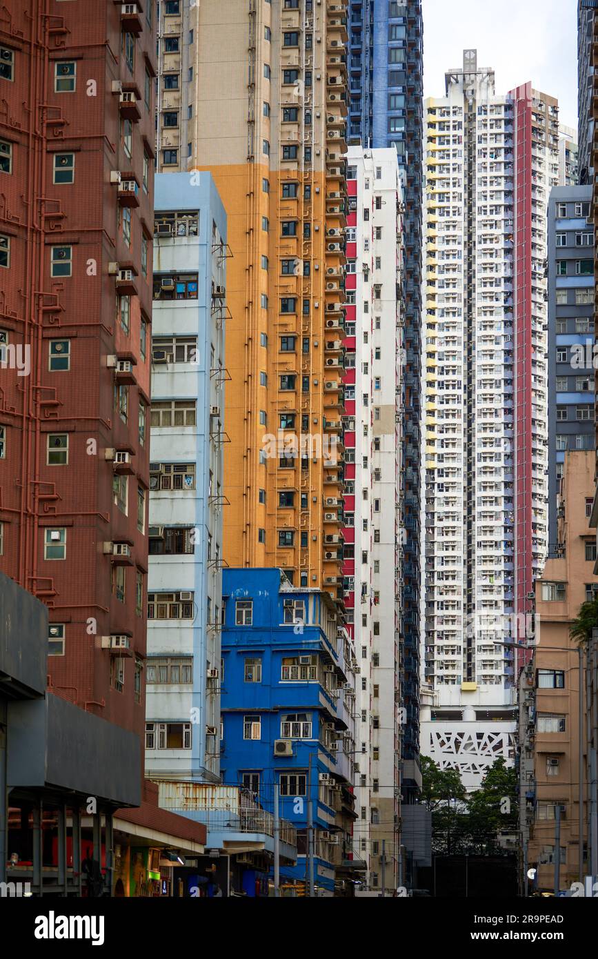 Crowded high-rise residential buildings on the streets of Hong Kong ...