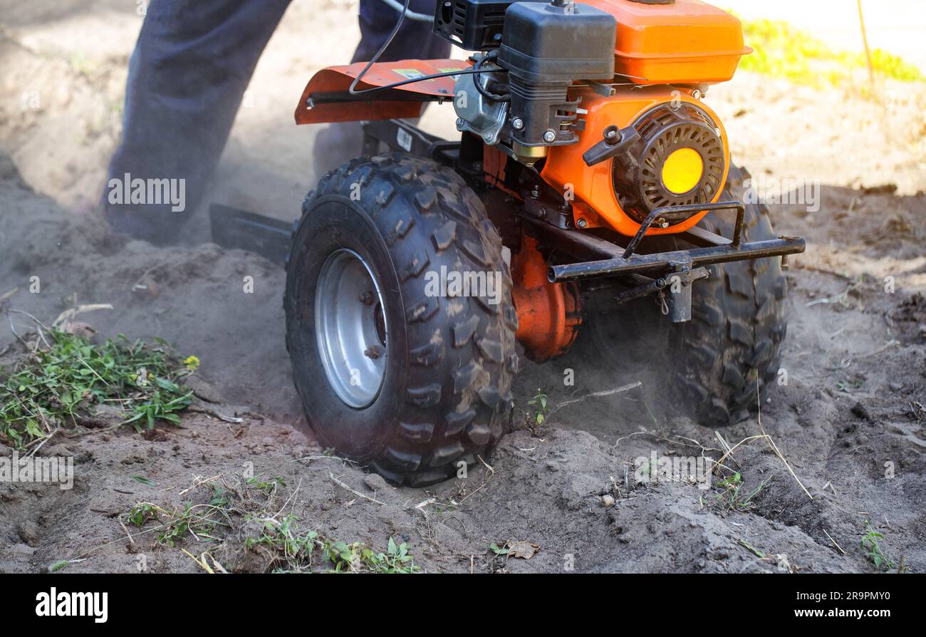 Furrow cutter hi-res stock photography and images - Alamy