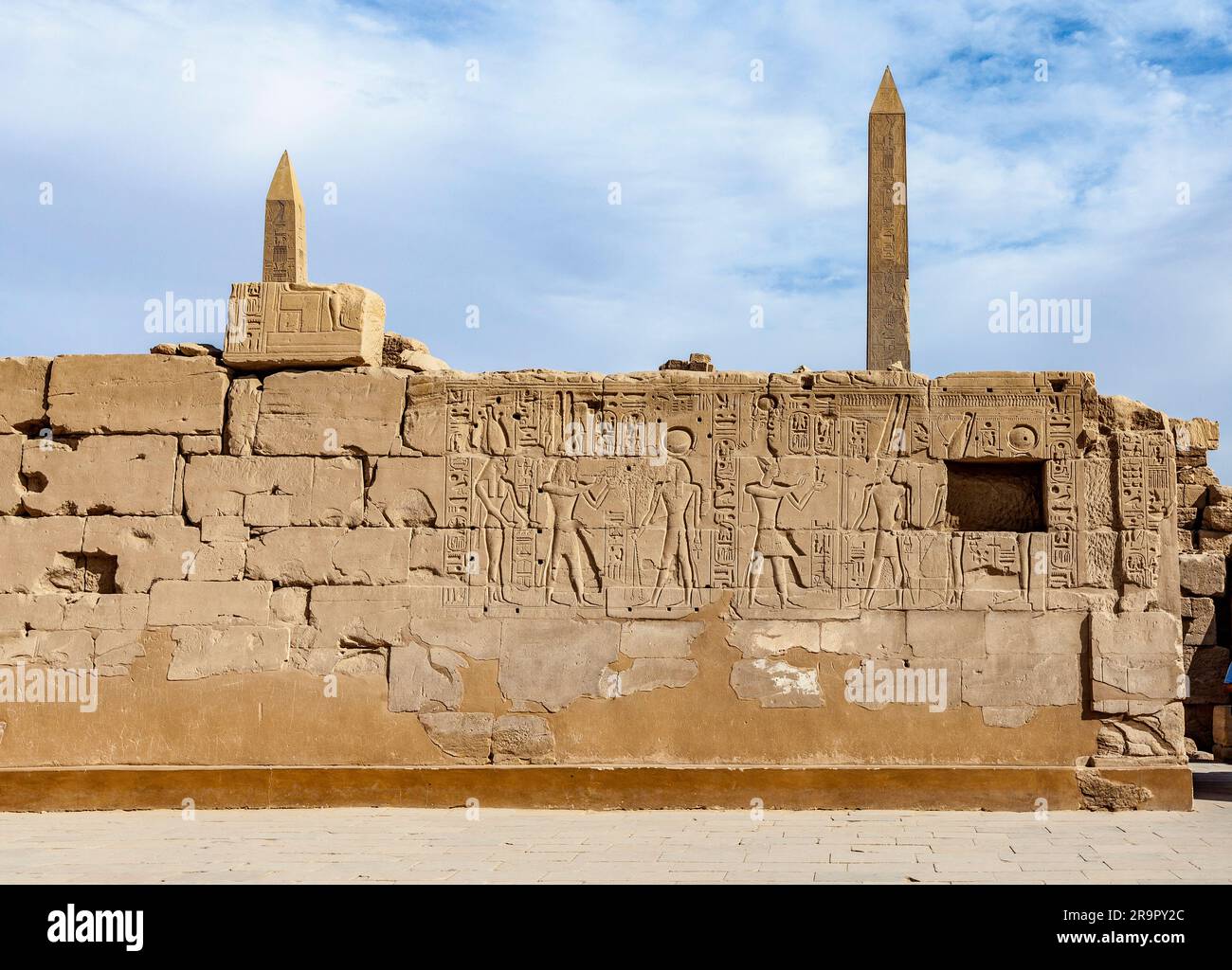 Amun-Ra temple at Karnak, with obelisks of Thutmosis I and Hatshepsut, Karnak, Luxor Stock Photo