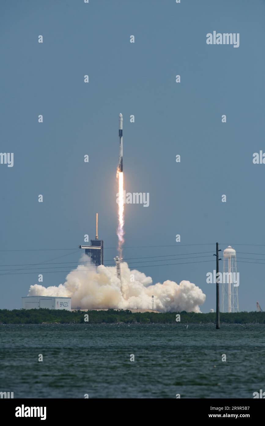 Liftoff of SpaceX CRS-28 Mission to the ISS on June 5, 2023. NASA and SpaceX launched the 28th commercial resupply mission of the Cargo Dragon from Launch Complex 39A at the agency's Kennedy Space Center in Florida. Liftoff occurred at 11:47 a.m. EDT, June 5, 2023. SpaceX's Dragon will deliver new science investigations, food, supplies, and equipment to the International Space Station for the crew, including the next pair of IROSAs (International Space Station Roll Out Solar Arrays). These solar panels, which roll out using stored kinetic energy, will expand the energy-production capabilities Stock Photo
