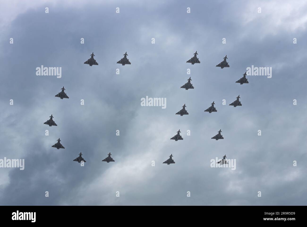 Airshow display flypast hi-res stock photography and images - Alamy