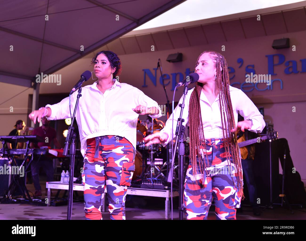 June 27, 2023, Virginia Beach, Virginia, USA: The WAILERS entertains the croowd at the 31st street stage in Virginia Beach, Virginia on 27 June 2023 Photo Â© Jeff Moore (Credit Image: © Jeff Moore/ZUMA Press Wire) EDITORIAL USAGE ONLY! Not for Commercial USAGE! Stock Photo