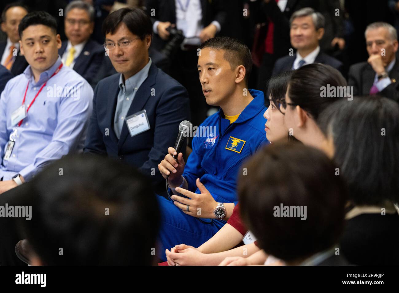 President Yoon at GSFC. NASA astronaut Jonny Kim is seen as President