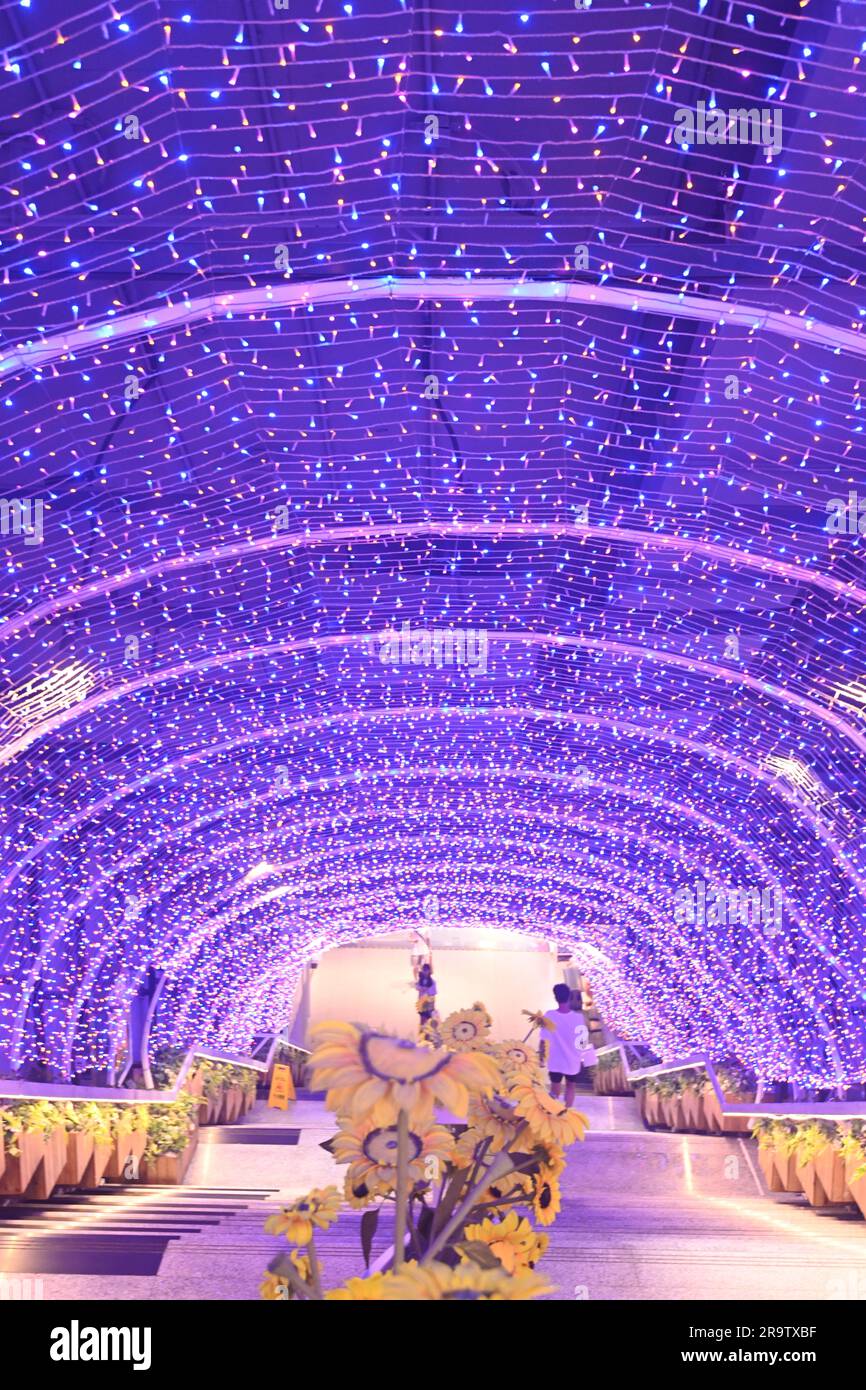 The passage at a station of Nanning Metro Line 1 is equipped with many