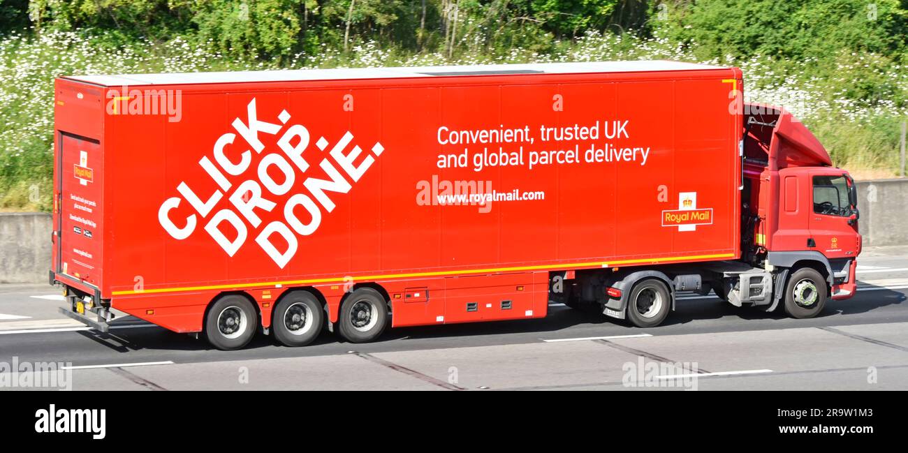 Royal Mail DAF CF hgv semi lorry truck aerodynamic deflector fitted on driver cab side view rigid trailer CLICK DROP DONE slogan M25 motorway road UK Stock Photo