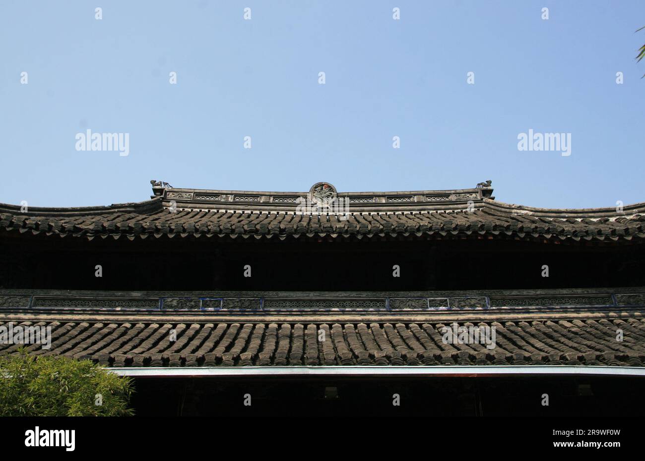 Chinese Rooftop Architectural Style Stock Photo - Alamy