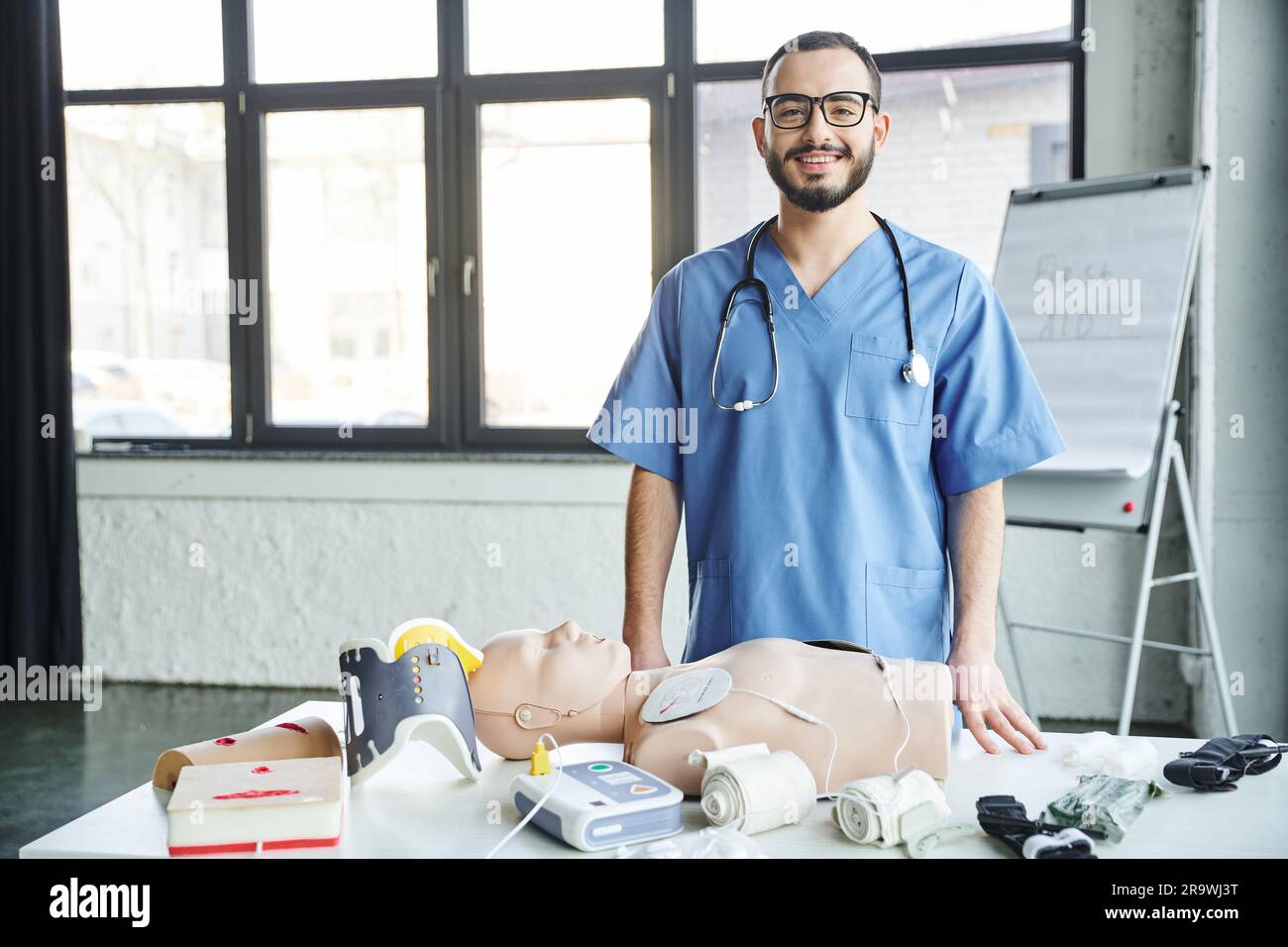 Medical Instructor Compressive tourniquets hi-res stock photography and images - Alamy