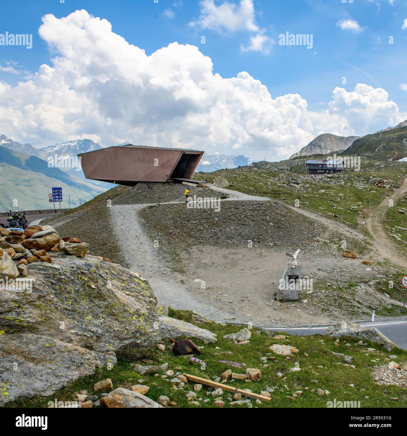 View on the left Pass Museum rises on pass height of 2509 metres high