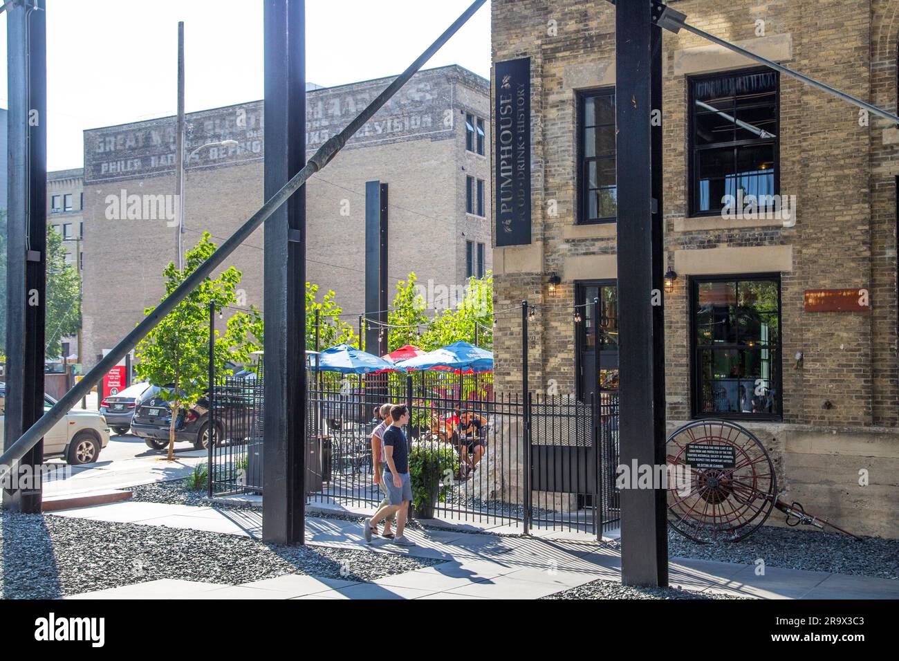 Beer Garden and Diner James Avenue Pumphouse, Exchange District