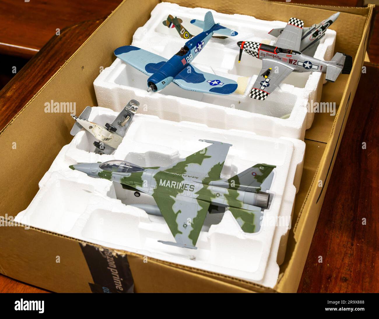 Toy on sale planes uk