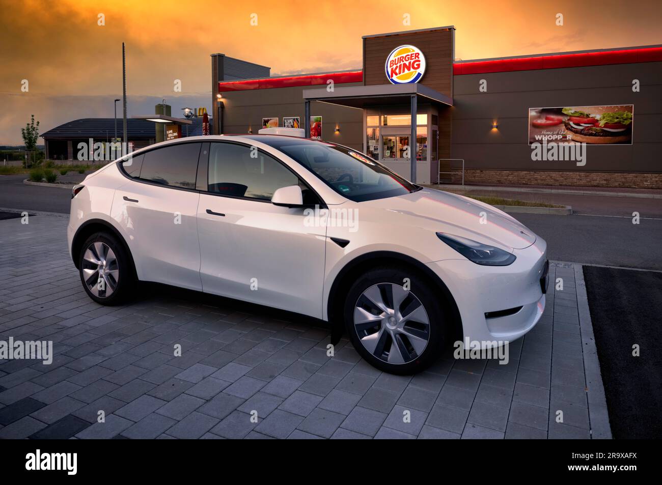 Tesla Supercharger, logo, charging station for electric cars, electric