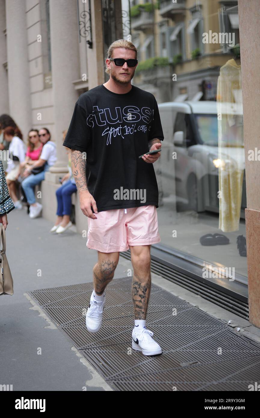 Milan, . 29th June, 2023. Milan, 29-06-2023 Loris Karius, the German goalkeeper of Newcastle, in the English championship, will become the father of a beautiful baby girl in 2 months together with his girlfriend Diletta Leotta. Here he is taking a long walk alone through the streets of the centre. Credit: Independent Photo Agency/Alamy Live News Stock Photo