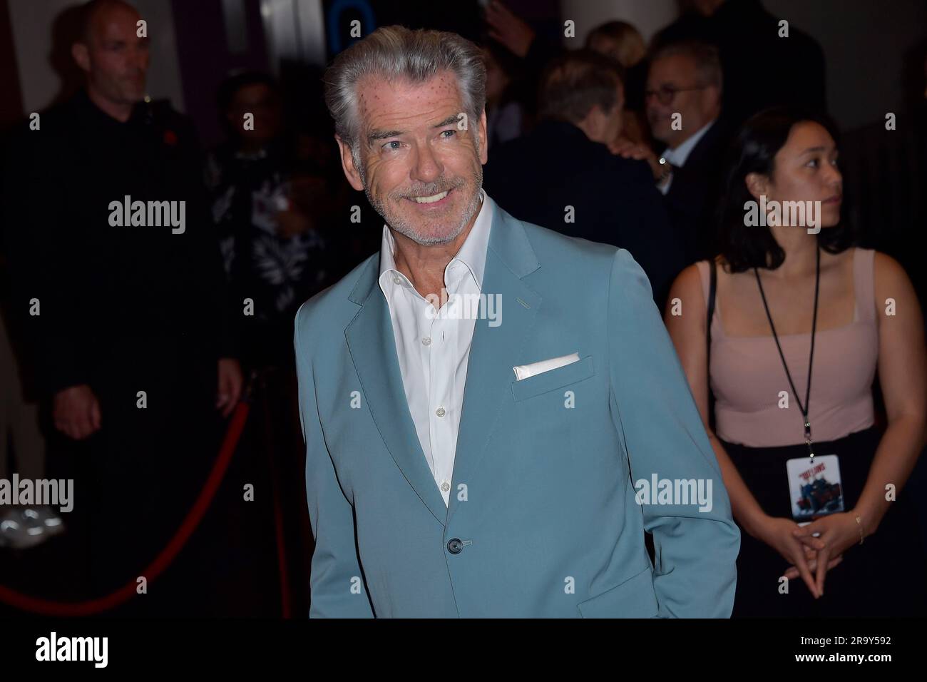 Pierce Brosnan bei der Premiere des Netflix Films 'The OutLaws' im