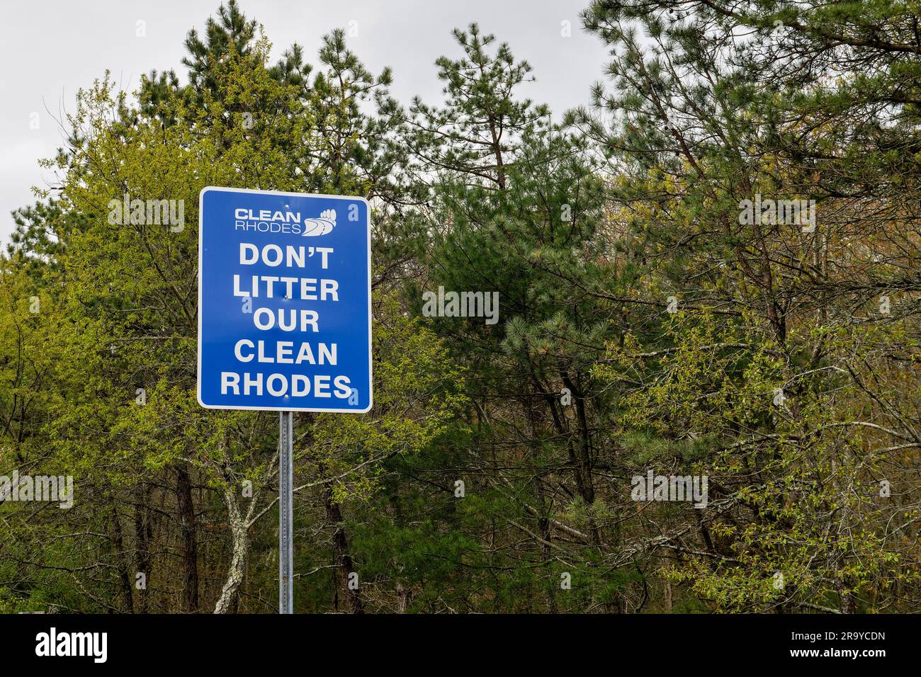 Richmond, Rhode Island - May 5, 2023: Sign for the RIDOT Clean Rhodes program says Don't Litter Our Clean Rhodes Stock Photo