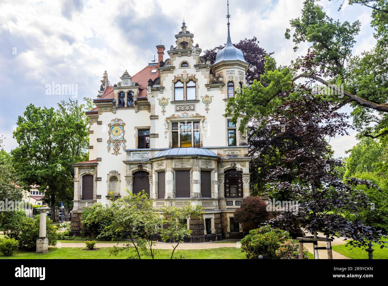 Villa Weigang in the Dresden district of Blasewitz, named after Otto Weigang, a print shop owner from Bautzen. The villa was already used as a registry office in GDR times and still is today. Dresden, Germany Stock Photo