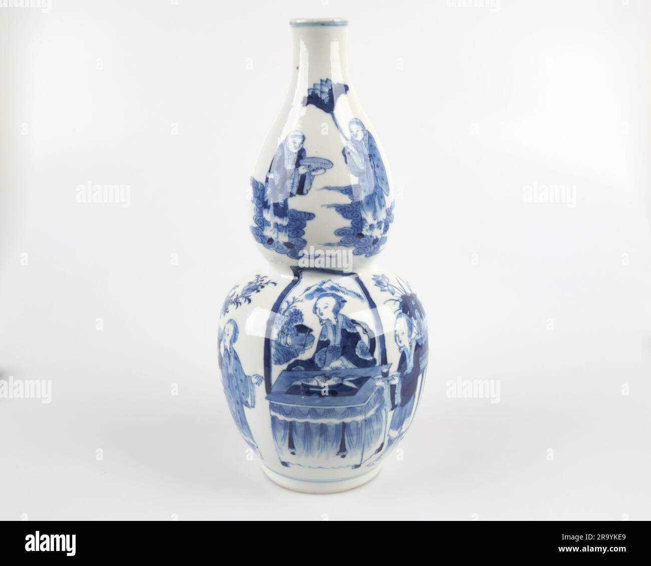 Antique Chinese blue and white porcelain double gourd vase Stock Photo