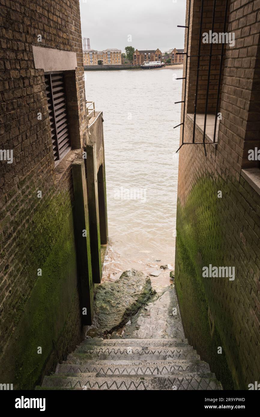 Pelican Stairs next to The Prospect of Whitby - an historic public house on the banks of the River Thames at Wapping, Tower Hamlets, London, U.K. Stock Photo