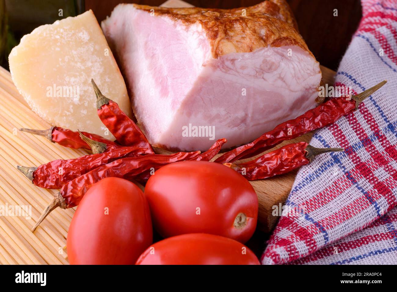 Real Spaghetti all'Amatriciana recipe, with guanciale, tomato, chili