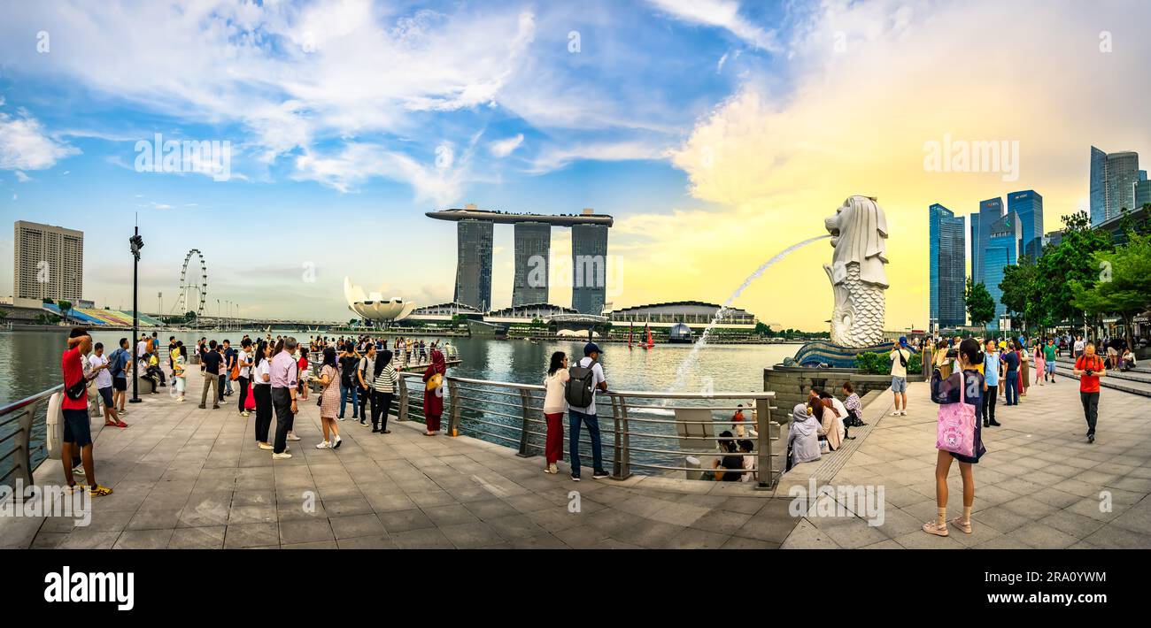 Mbs Colouring Merlion (mascot of Singapore) with Marina Bay Sands as the background ...
