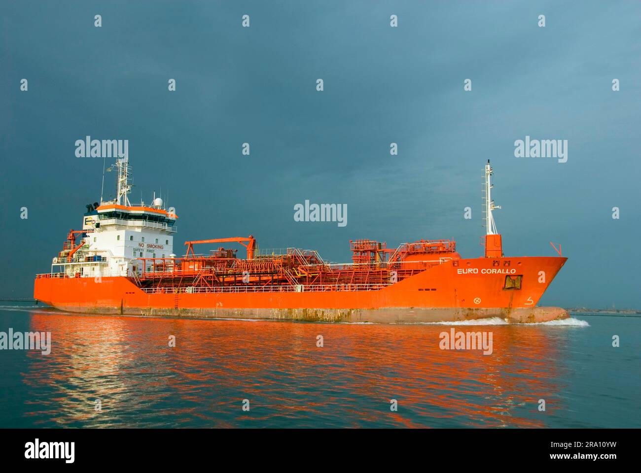 Venice freighter hi-res stock photography and images - Alamy