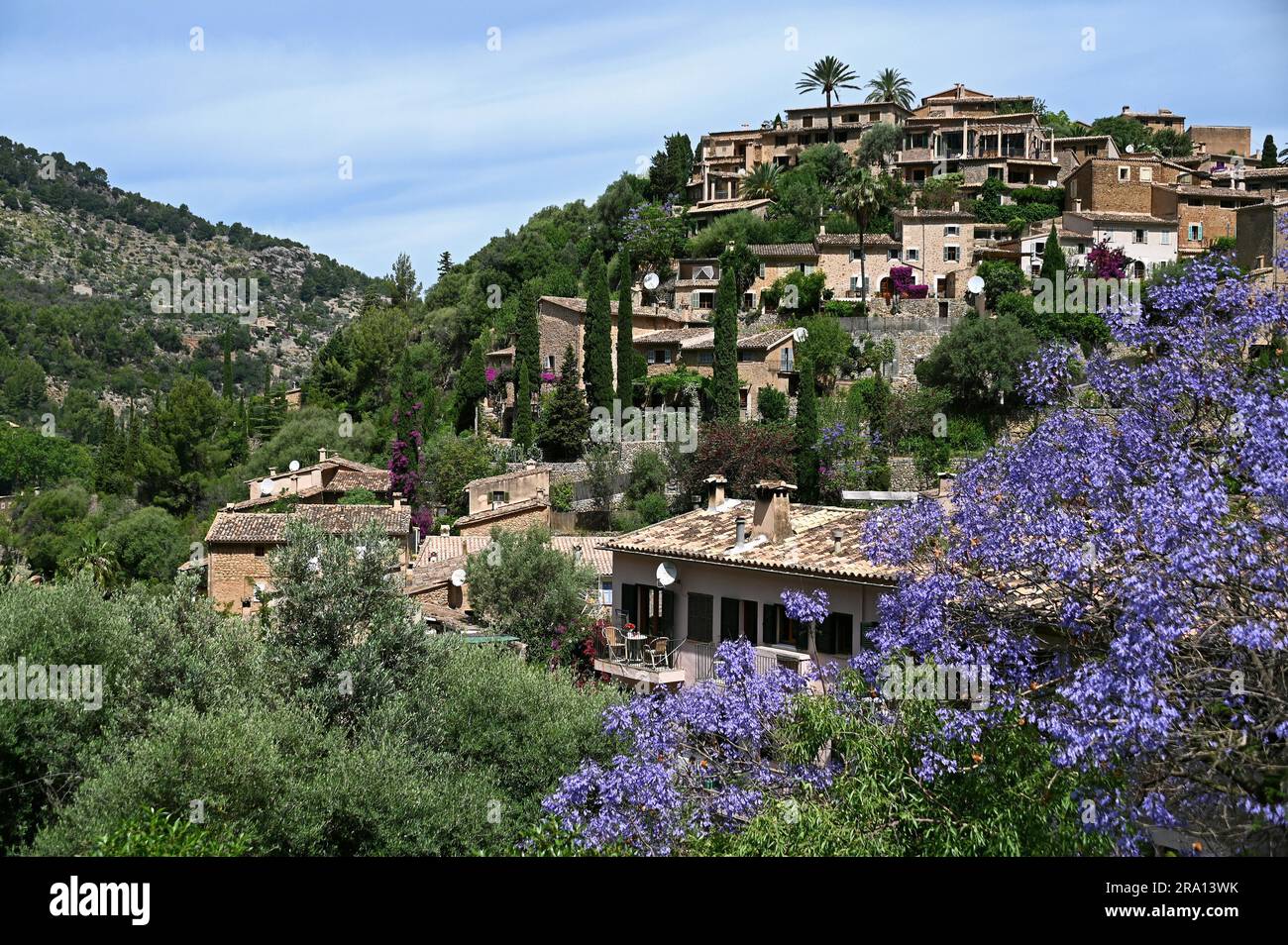 Artists' village of Deia on the edge of the Tramuntana Mountains, Majorca, Spain Stock Photo