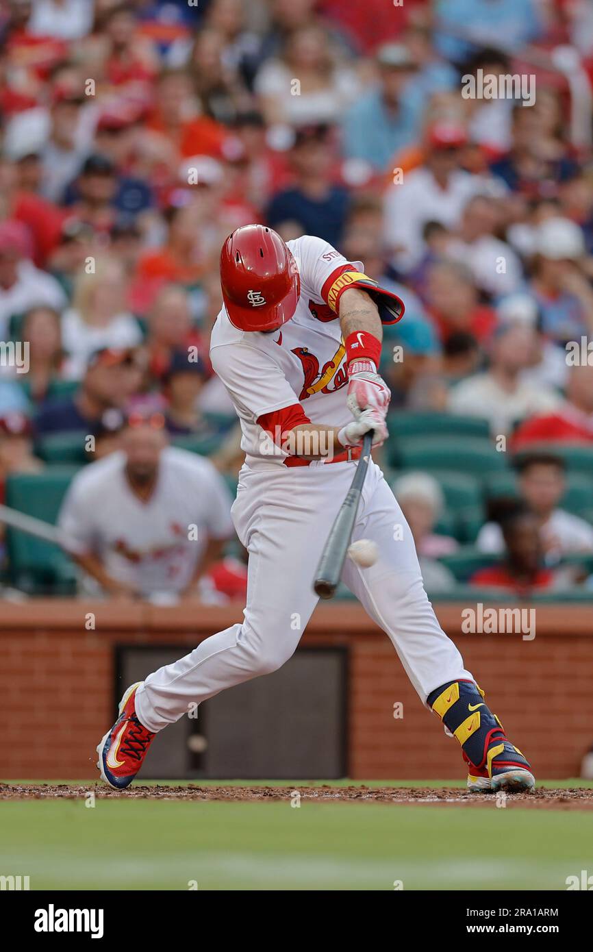 St. Louis, MO. USA; St. Louis Cardinals catcher Willson Contreras (40) grounds into a double play during an MLB game against the St. Louis Cardinals o Stock Photo