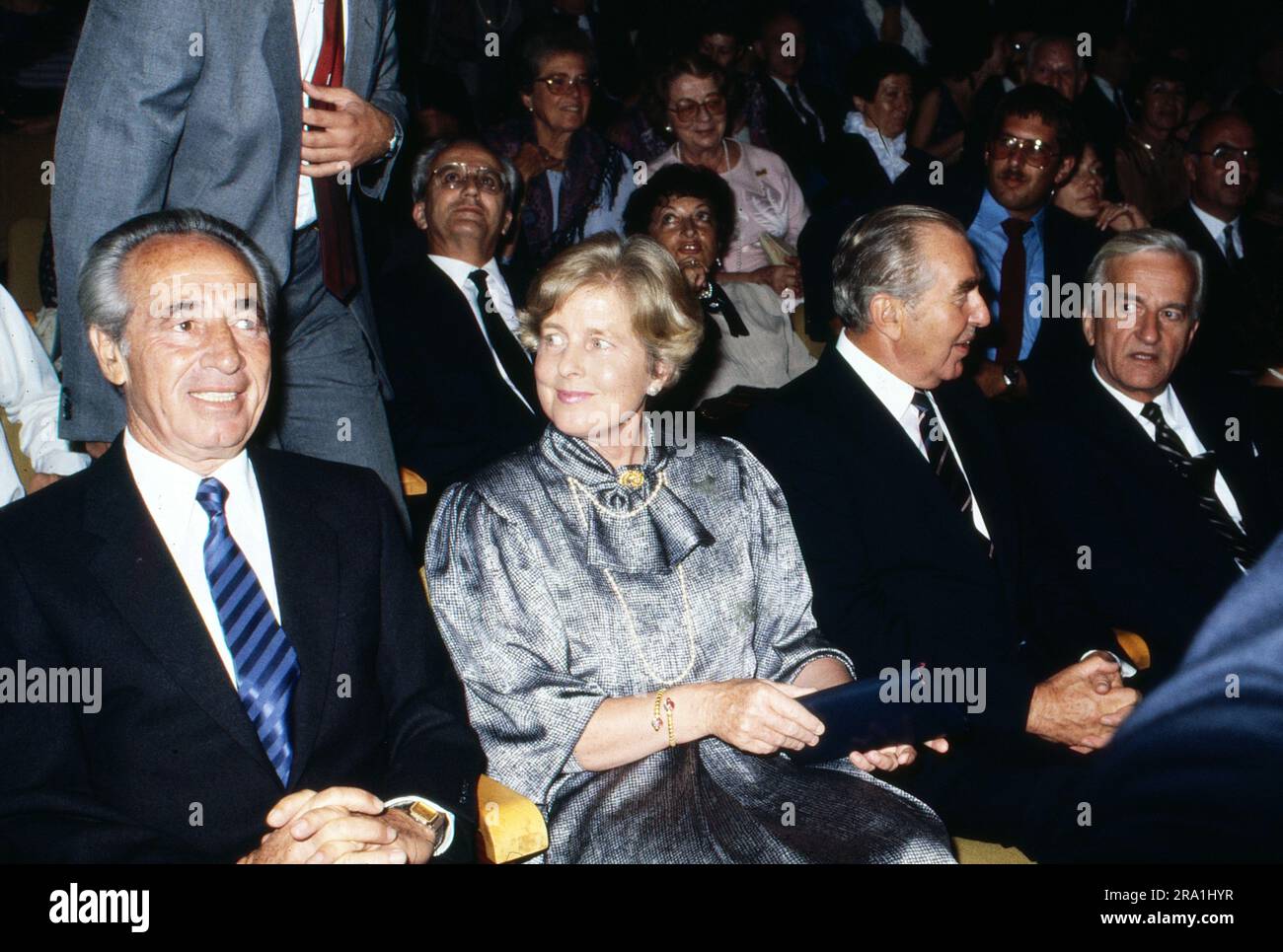 Shimon Peres, Marianne von Weizsäcker, Chaim Herzog und Bundespräsident Richard von Weizsäcker im Sherover Theater auf seinem Staatsbesuch in Jerusalem, Israel 1985. Stock Photo