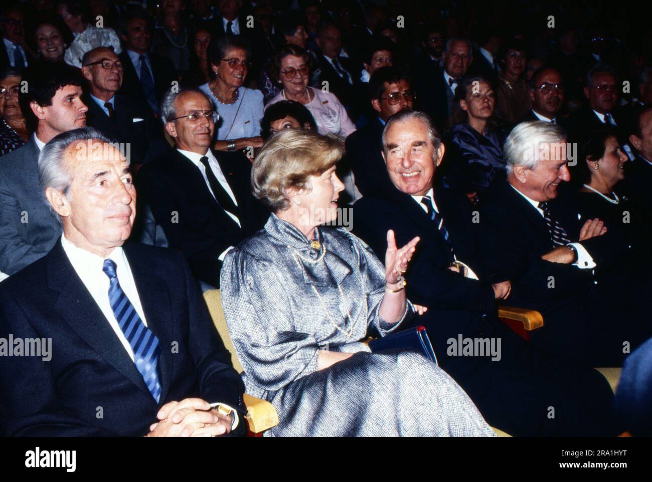 Shimon Peres, Marianne von Weizsäcker, Chaim Herzog und Bundespräsident Richard von Weizsäcker im Sherover Theater auf seinem Staatsbesuch in Jerusalem, Israel 1985. Stock Photo